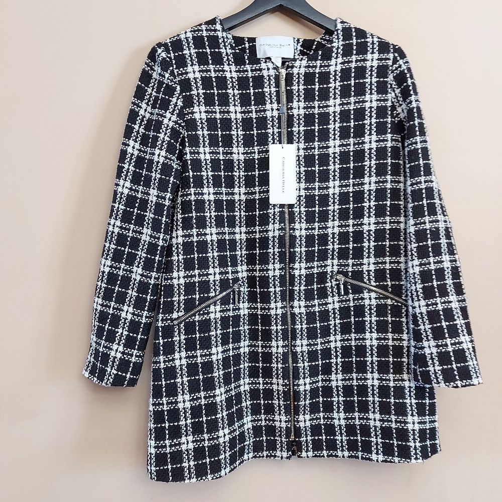 Carolina Belle houndstooth fully lined Long blazer  Zipper detail on sle…